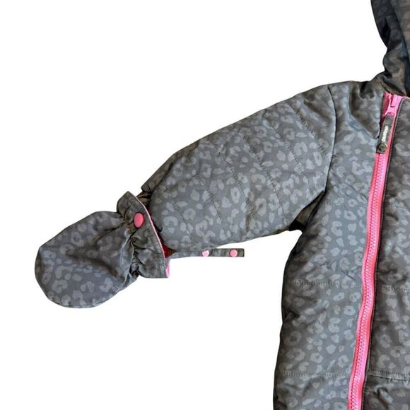 OshKosh b'Gosh Snow Suit 18 Months Girl Gray Leopard Pink Faux Fur Collar Warm - Picture 3 of 10